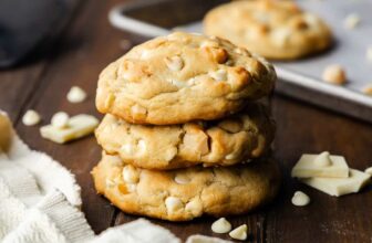 Bakery Fashion White Chocolate Macadamia Nut Cookies