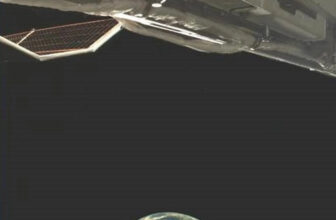 The secretive X-37B house airplane snapped this image of Earth from orbit