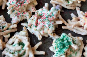 CHRISTMAS HAYSTACKS – The Southern Girl Cooks